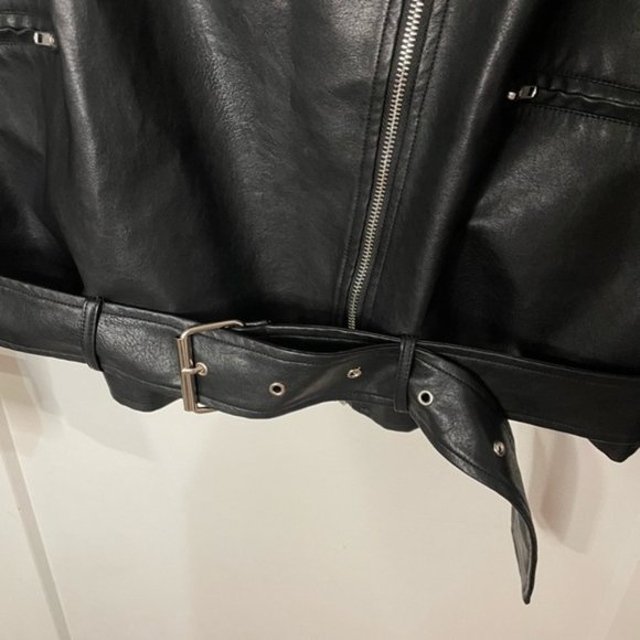Nasty Gal Faux Leather Biker Jacket Black With Belt Size 4 NWOT - Picture 6 of 11